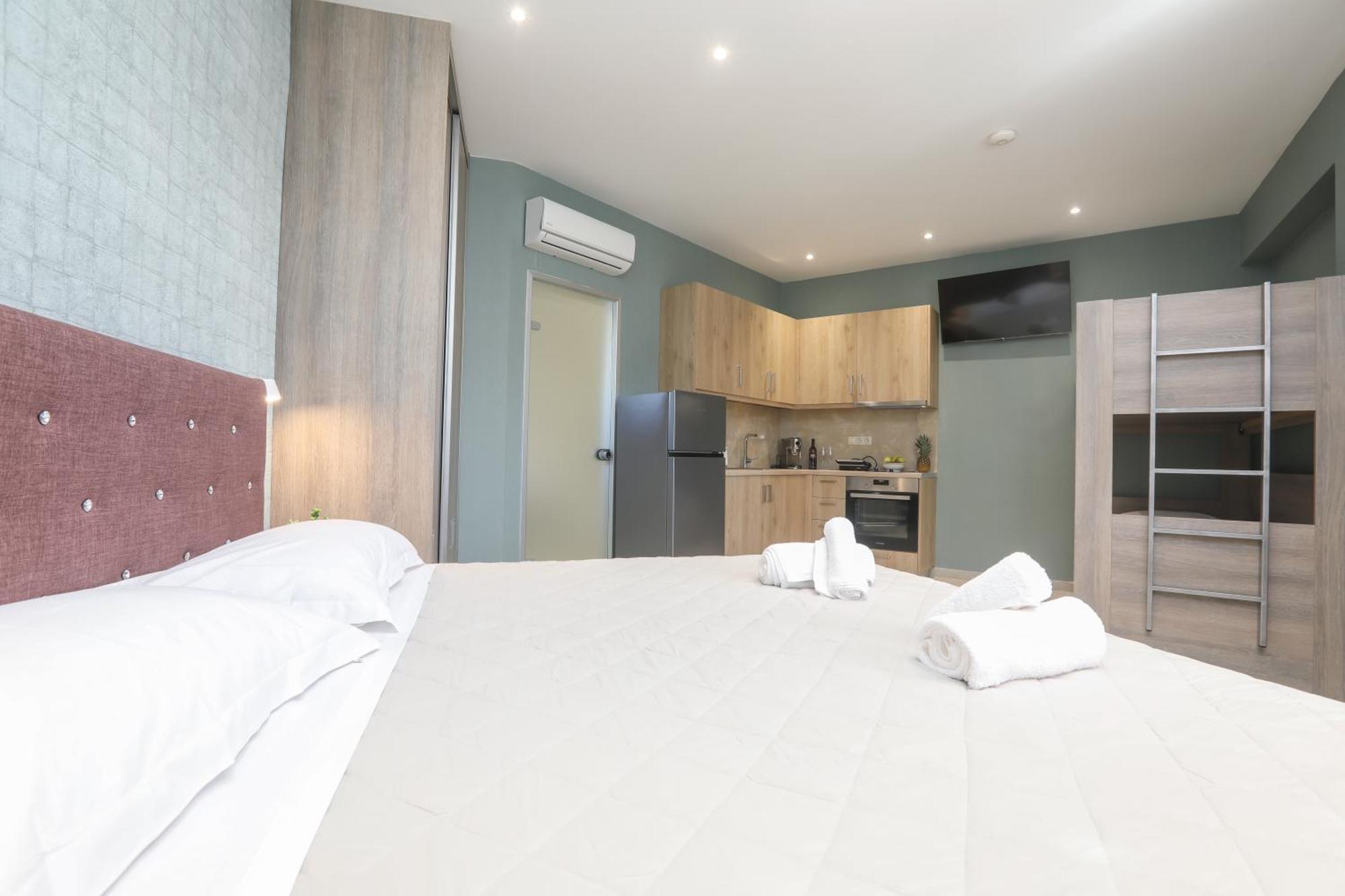 Corfu Gold Luxury Suites Benitses  Exterior foto